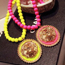 常熟首发欧美复古饰品 批发零售两相宜，美发饰品的时尚盛宴